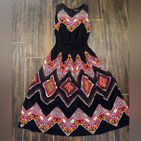 Tanvi Kedia Embroidered Midi Dress Boho Geometric Size 4 Made in India - Picture 10 of 17